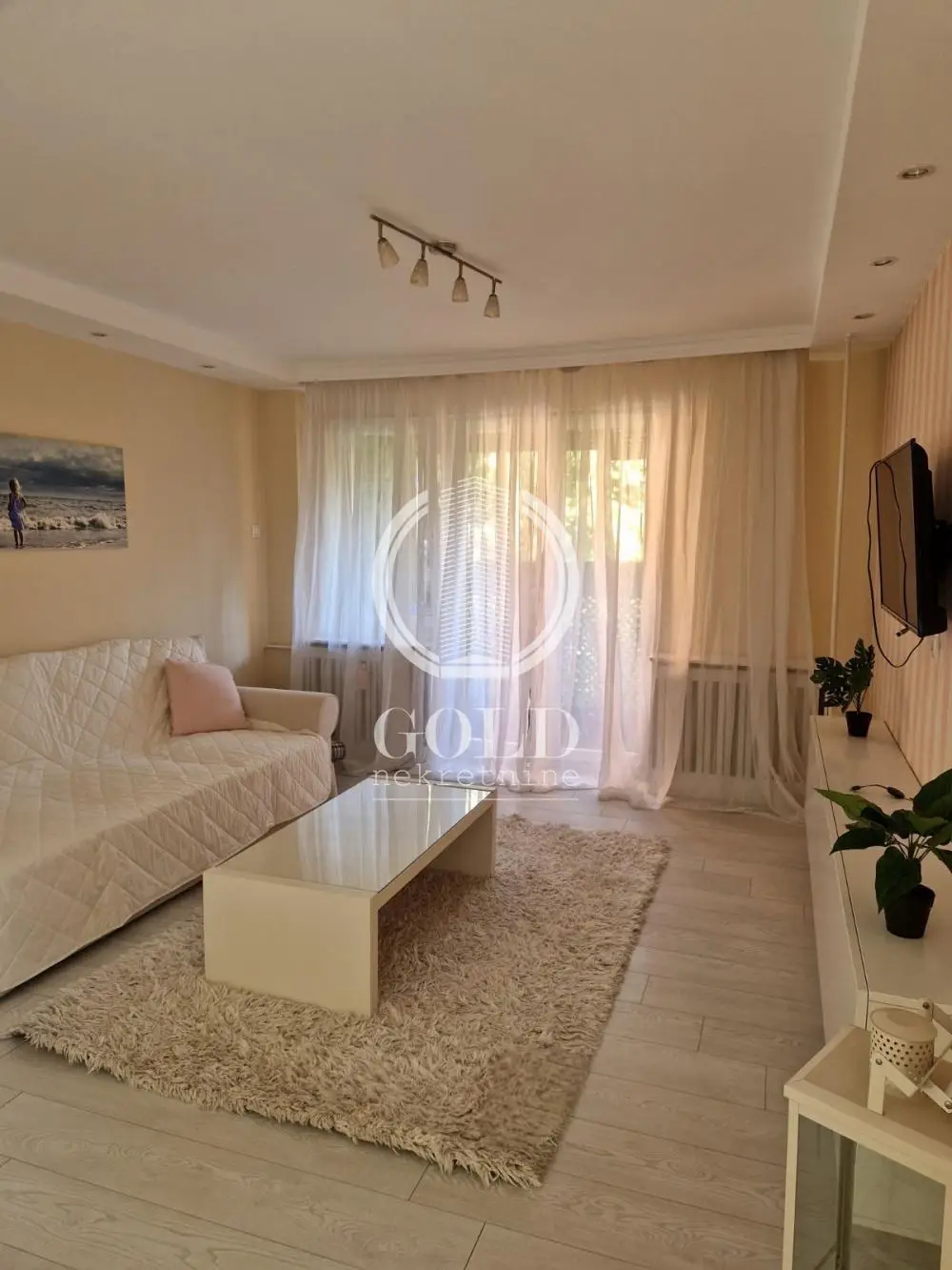 Apartment for rent on Branimira Ćosića St., 64m2. Move-in ready. ID#10366