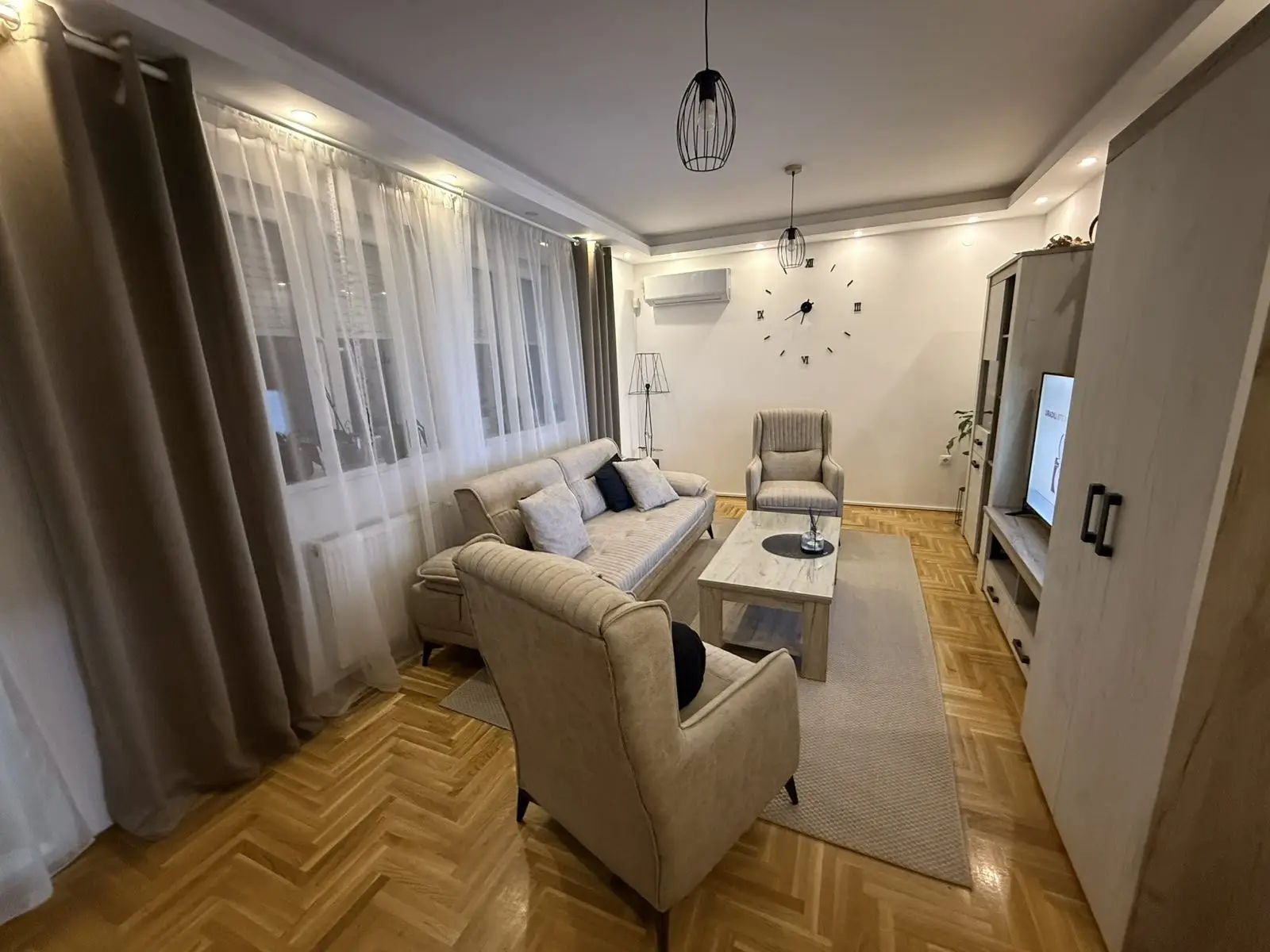 <p>Novi Sad-Adice</p><p>Beautiful apartment on the high ground floor consisting of two bedrooms, living room with kitchen</p>