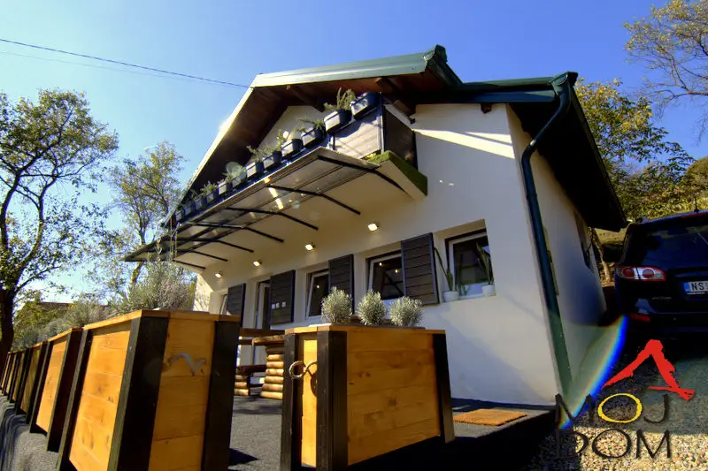 In a beautiful location in Sremska Kamenica / Paragovo, right near the church, shop, hardware store, restaurant, and national park, a four-room, two-story house is for sale, designed for living and enjoyment. All finishing work has been completed.