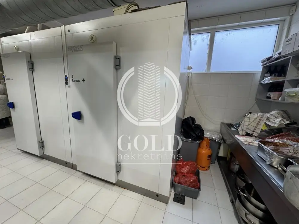 Commercial space for sale with potential to take over a stable tenant ID#11429