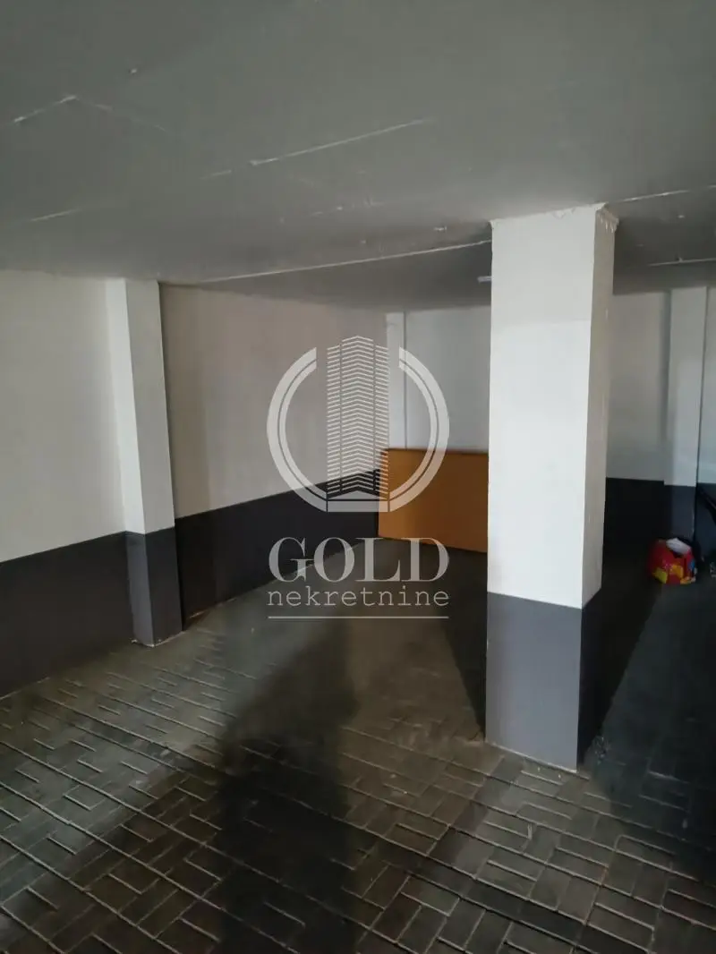 Garaža Parking Mesto Centar - Đorđa Rajkovića ID#6105