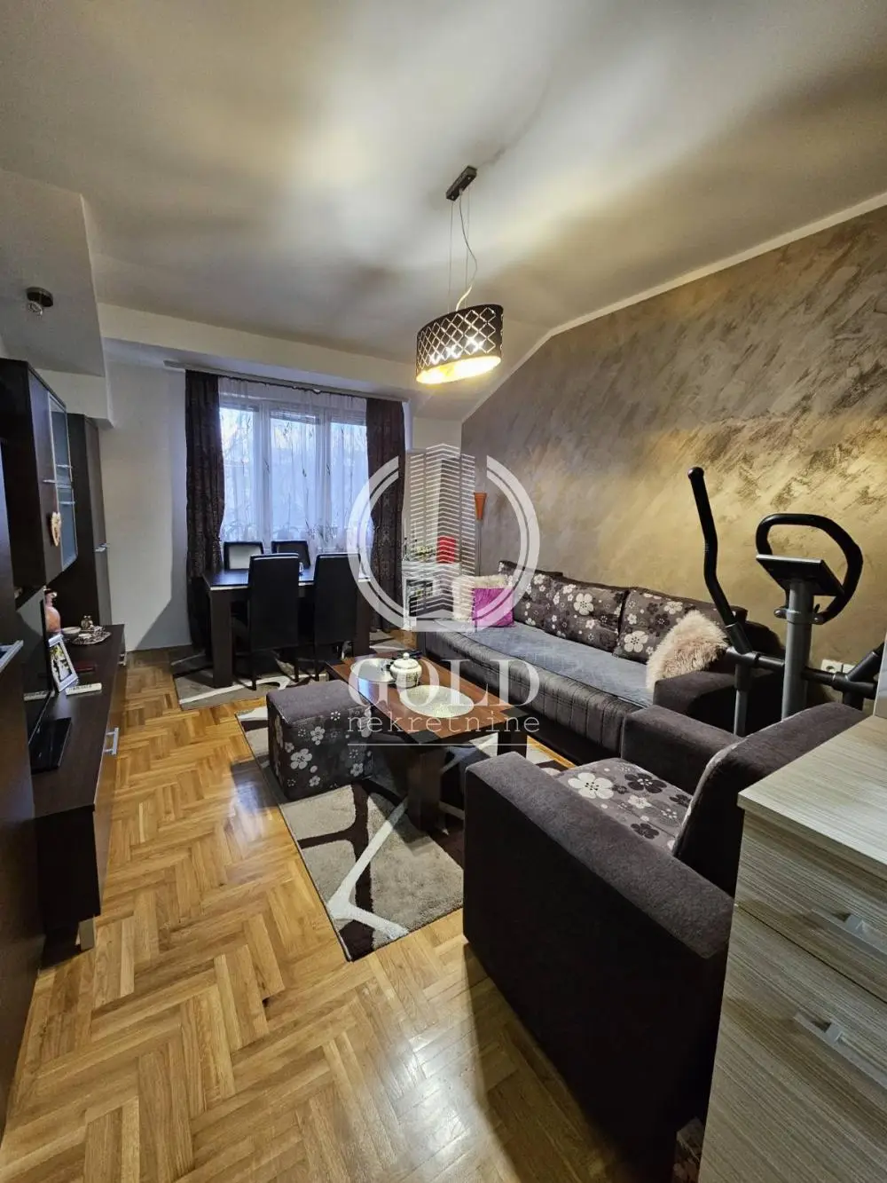 Stan 40m² — Centar, Novi Sad