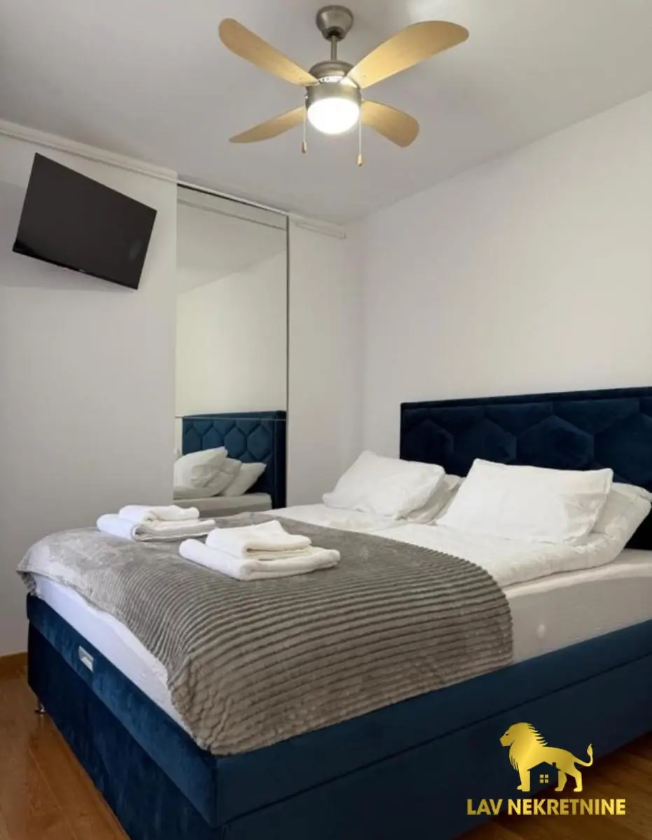 Fully equipped apartment for sale, down to the smallest detail, near the station, Fair, Betanija, and Bulevar. No additional
