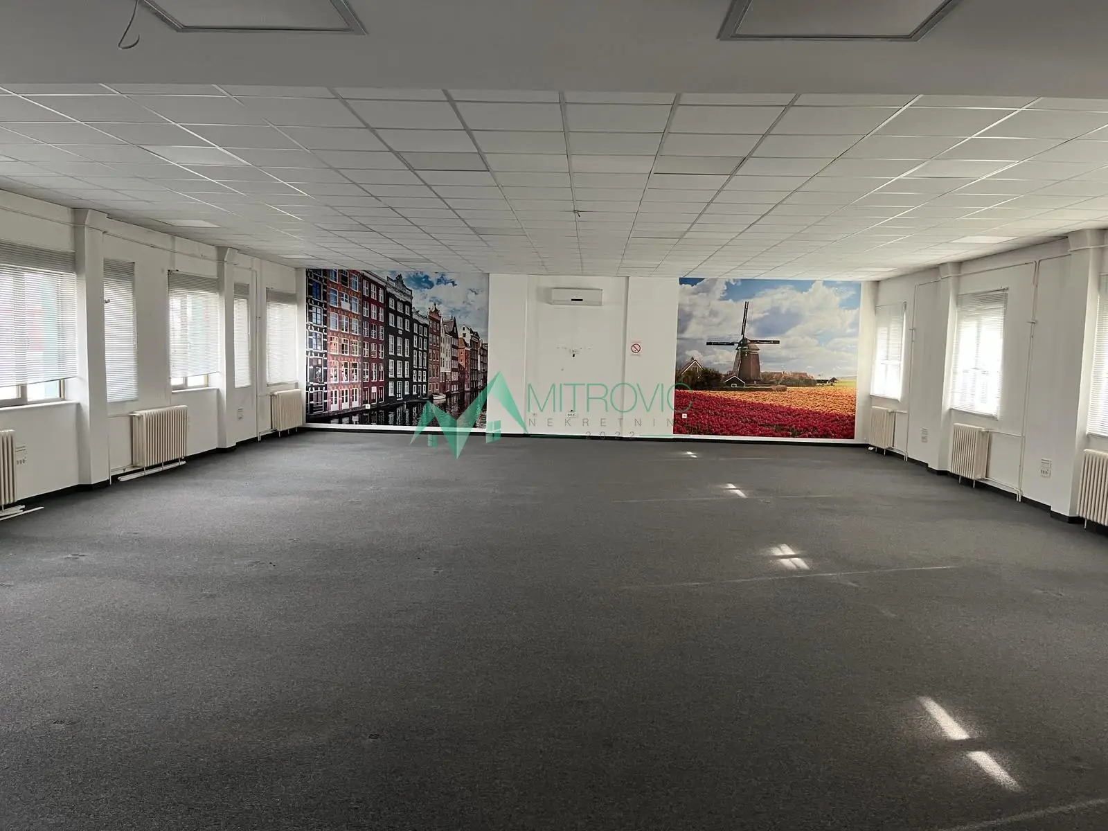 Stan 1050m² — Centar, Novi Sad
