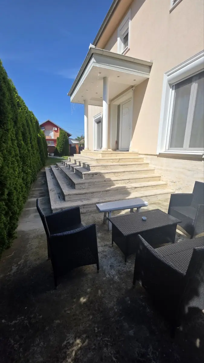 <p>Beočin, Dunav settlement</p><p>Sale of a functional, luxurious house on the bank of the Danube. The house is registered 1/1 and purchase is possible