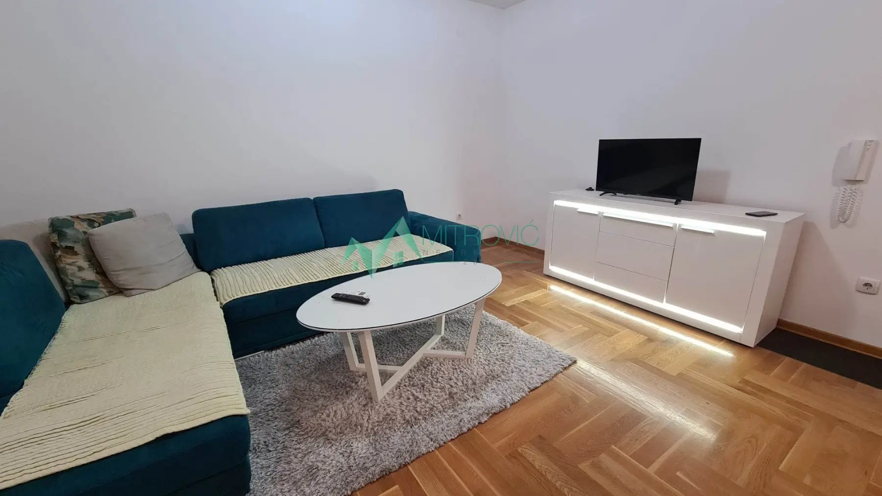 Socijalno, dvoiposoban, 61m2!  