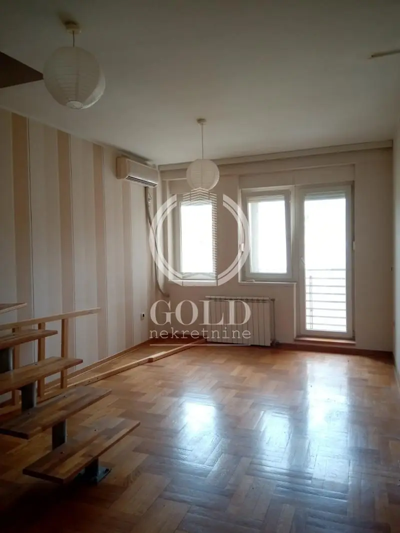 Stan 80m² — Bulevar Oslobođenja, Novi Sad