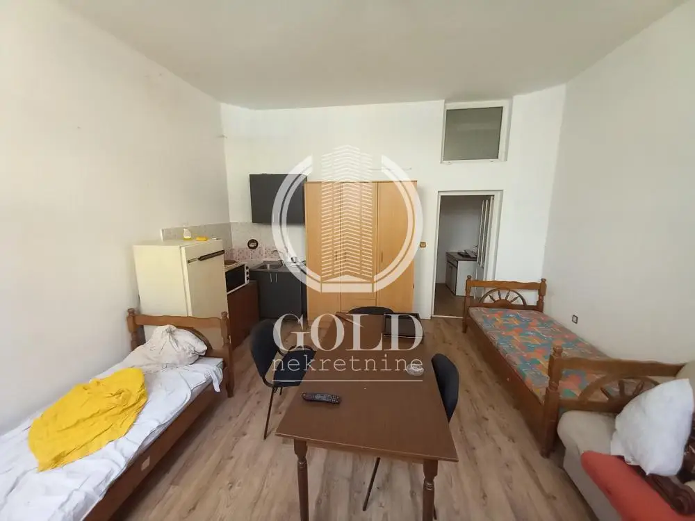 Accommodation Workers 100e Bed-Center - Parking ID#6088
