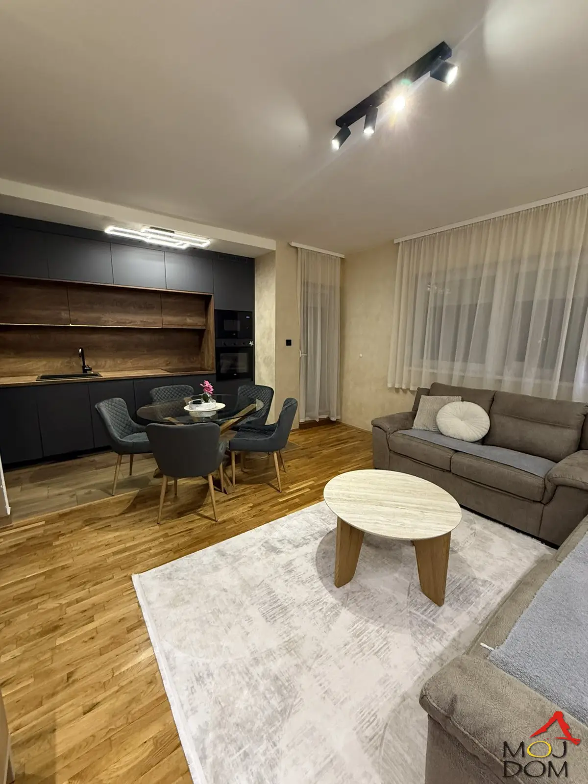 For sale: spacious four-room apartment, 74 m², located in a quiet, family area between Adice and Telep. The location is ideal for family life, offering peace, privacy, and excellent connection to all parts of Novi Sa
