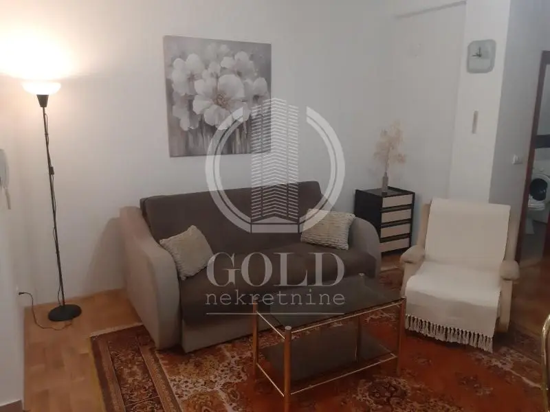 Stan 40m² — Grbavica, Novi Sad