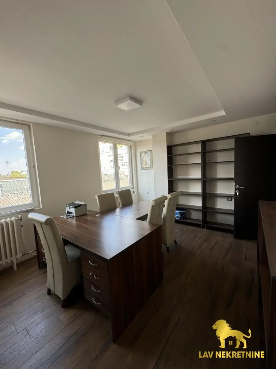 Fourth floor without elevator. Contact: 062 7445 42 (send link or agency code via message only on Viber/WhatsApp)