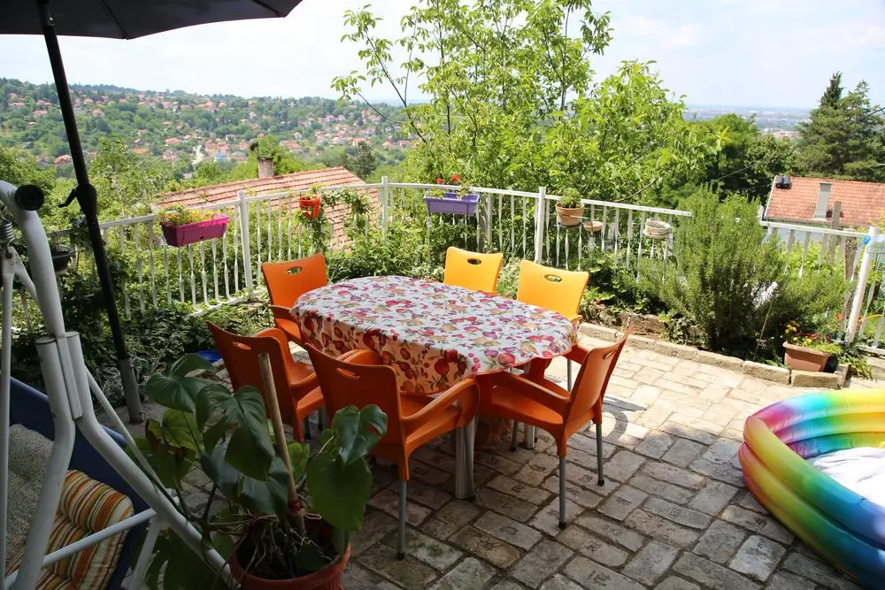 Novi Sad, Sremska Kamenica, Beautiful family house, on Čardak location, with an excellent plot. The house has 97 m2 of usable liv