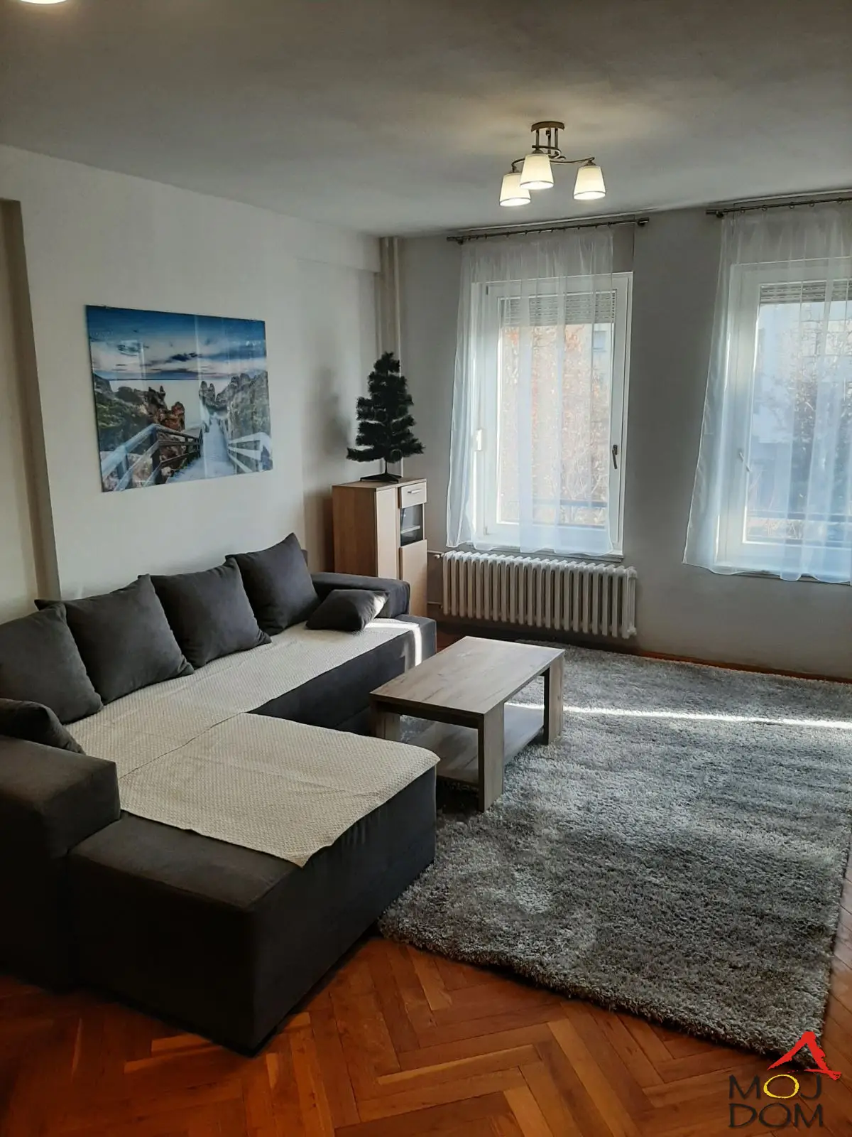Apartment for rent on Bulevar Oslobođenja
Pets are not allowed.
The apartment is move-in ready.
Contact: 0603088993
Code: 9105170
(Moj Dom Real Estate, Novi Sad, Reg.no. 174)

Apartment for Rent on Bulevar Oslobođenja
Pets are not allowed.
The apartment