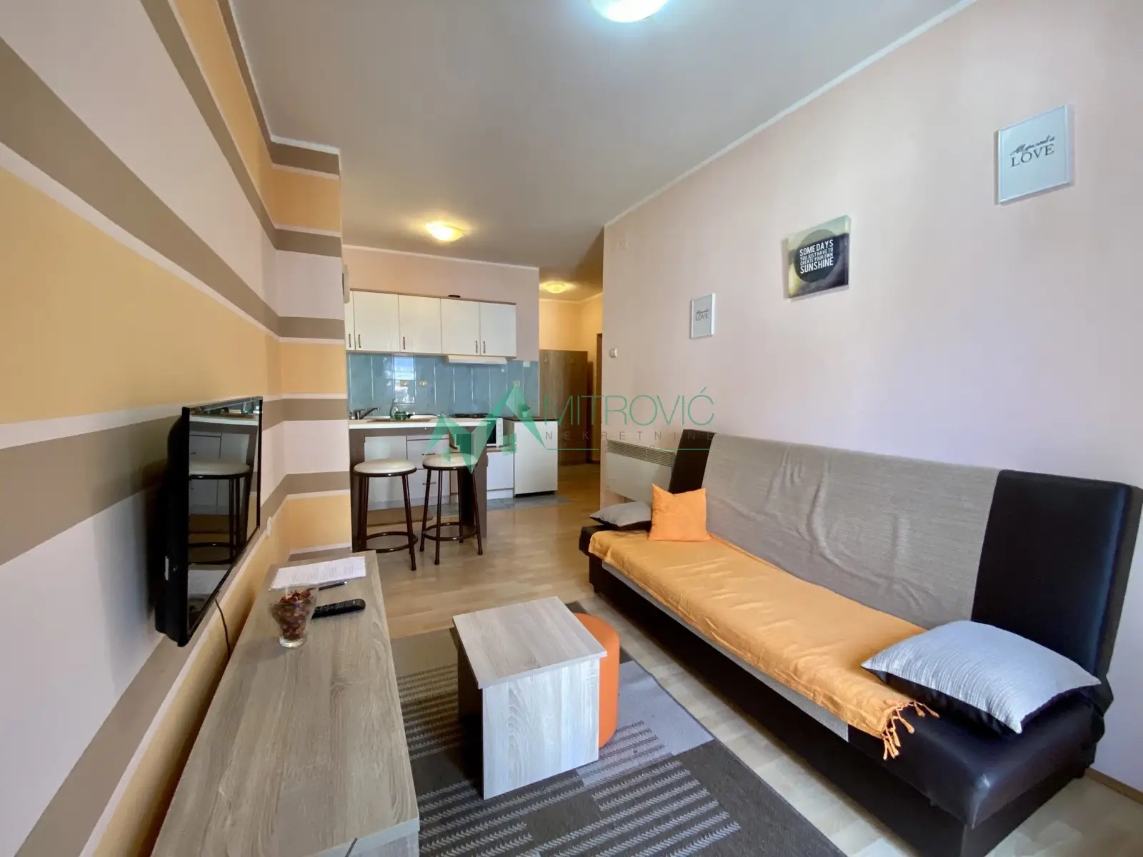 Stan 25m² — Centar, Novi Sad