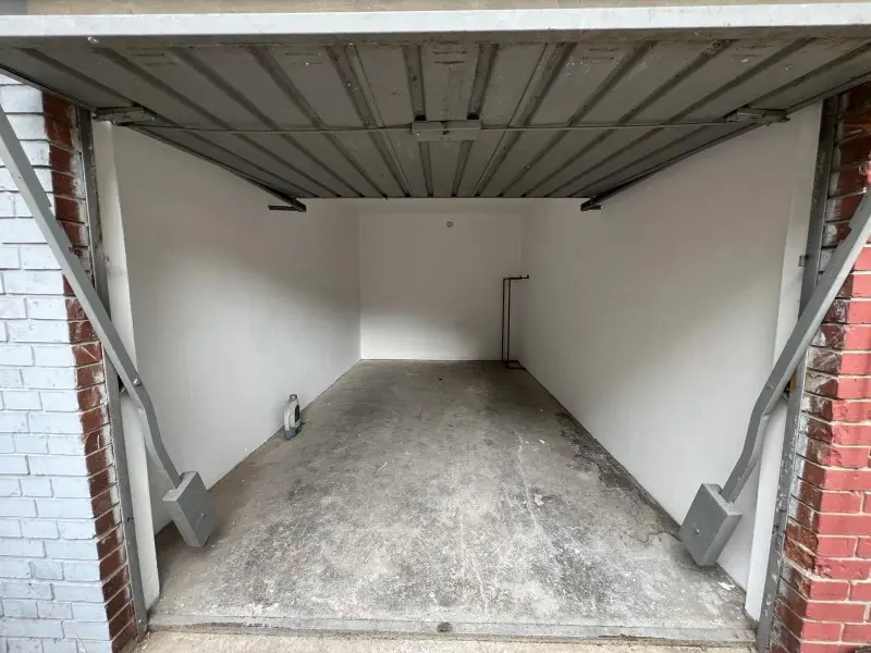 Novi Sad, Center. GARAGE FOR RENT - 13m2, garage in a row, located in the building’s yard secured with a remote-controlled gate. Electricity request for the garage submitted (garage doors will be replaced with remote ones within 6 months)