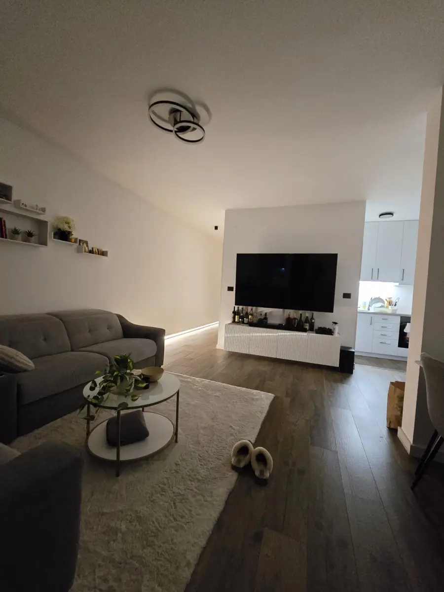 NOVI SAD.NOVO NASELJE.THREE AND A HALF ROOM APARTMENT. The apartment is furnished. Plus&nbsp; 120m2 terrace. The price includes a 16m2 garage and parking