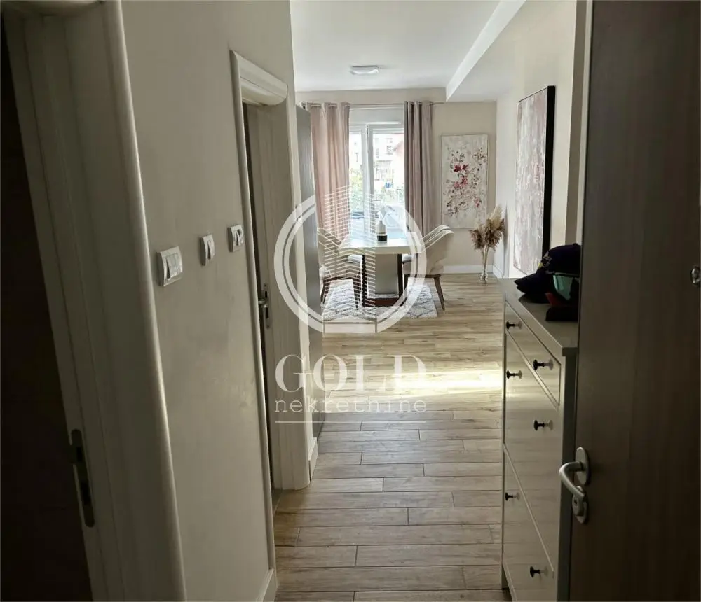 Stan 112m² — Petrovaradin, Petrovaradin (Novi Sad)