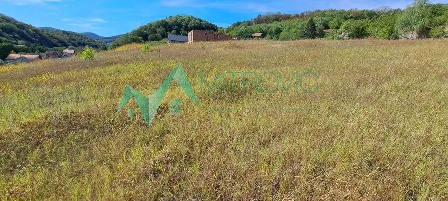 Ledinci, construction plot 516m2.
