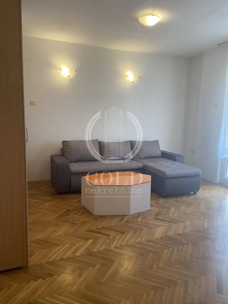 For Rent: Novi Sad-Grbavica, Studio+Parking 33.00m2, 400 euro ID#1962