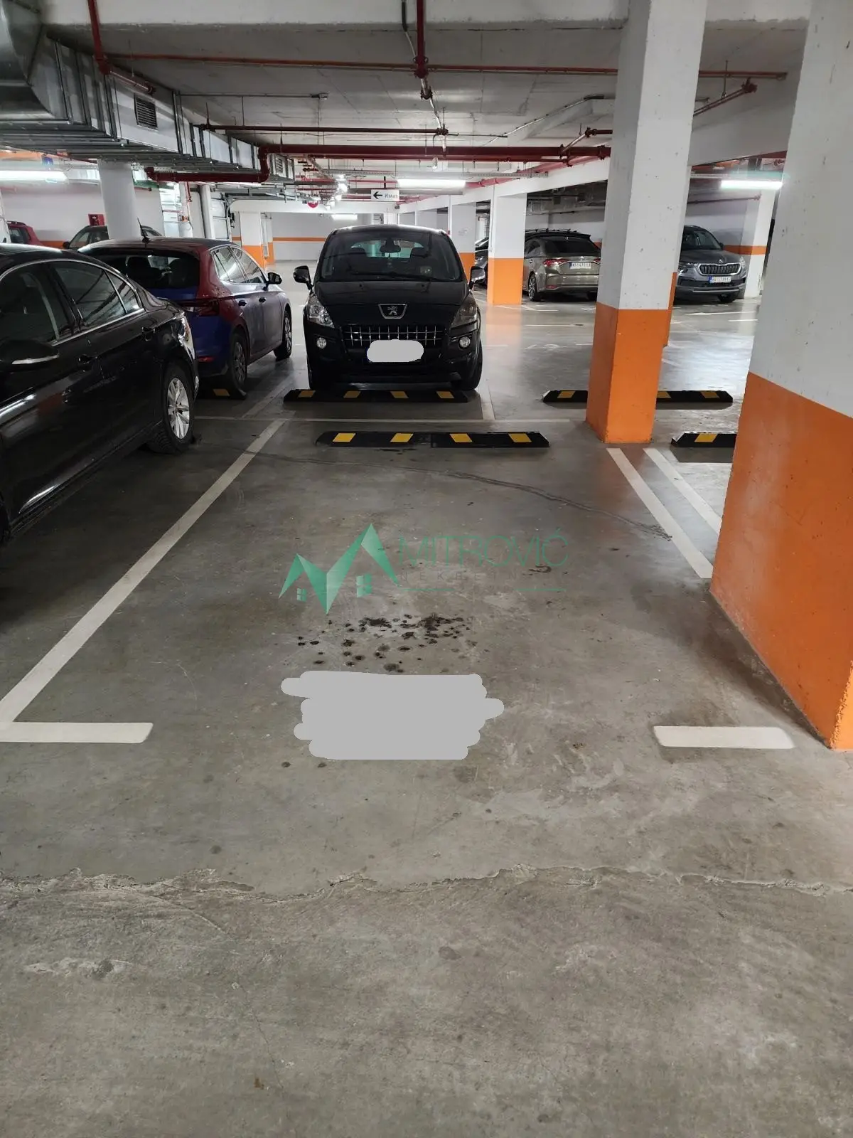 Three parking spaces for rent in the Avenija Garden Residence garage