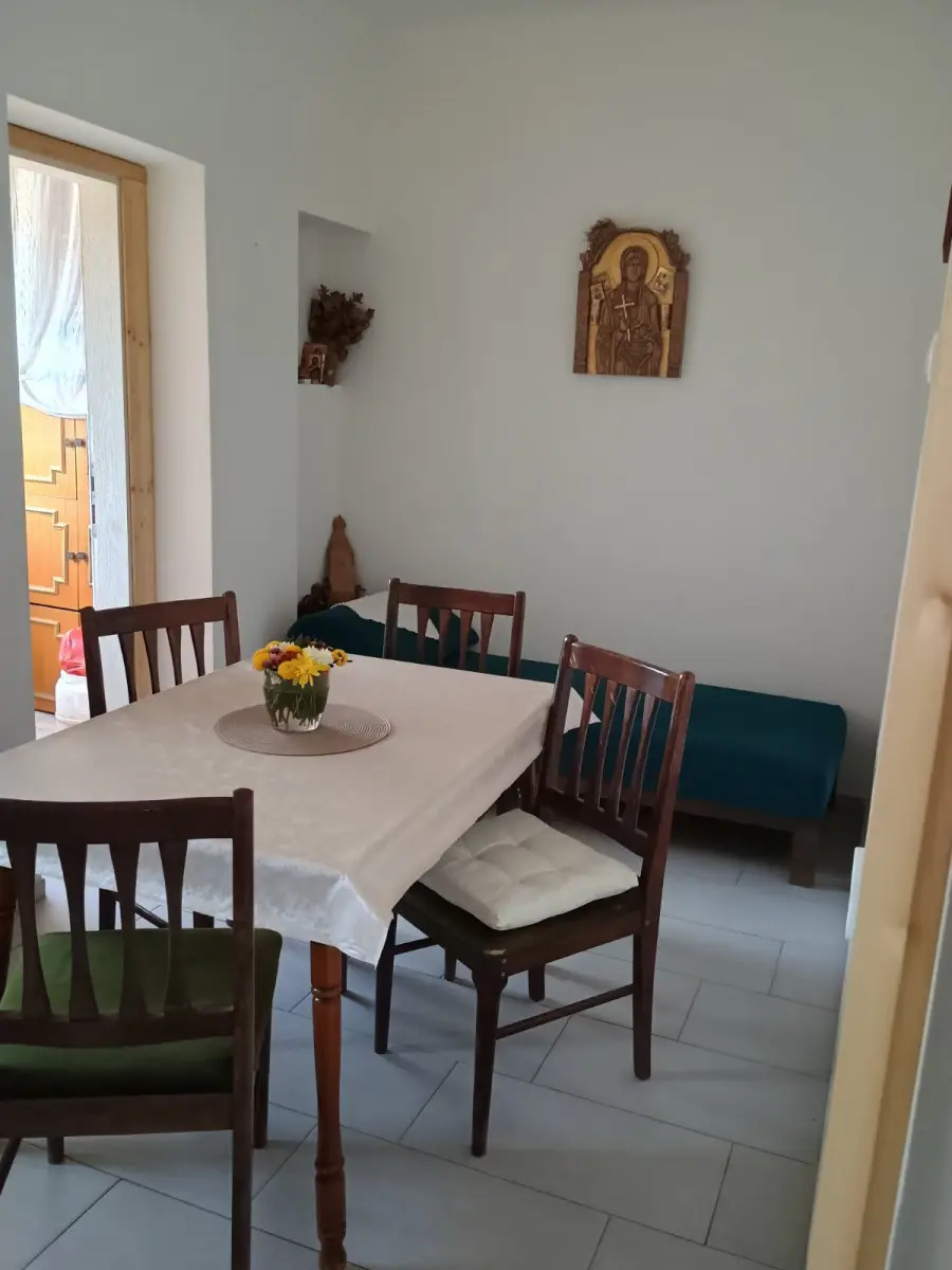 <p>Novi Sad, Quay-an apartment on the Belgrade Quay, very functional two-and-a-half-room apartment of 70m2. In the building courtyard there is a kindergarten, primary