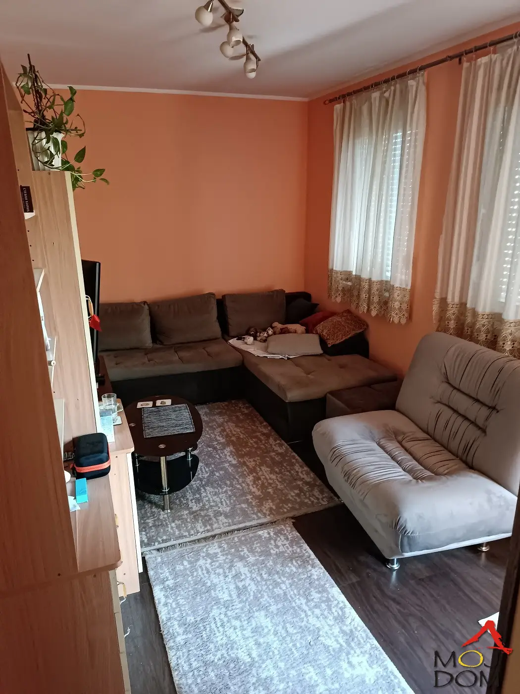 Novi Sad – Jugovićevo
Functional two-and-a-half-room apartment for sale in a quiet part of the city

Presenting an excellent two-and-a-half-room apartment located in a peaceful and well-arranged part of Novi Sad – in Jugovićevo. This area is known for its pleasant family environment.